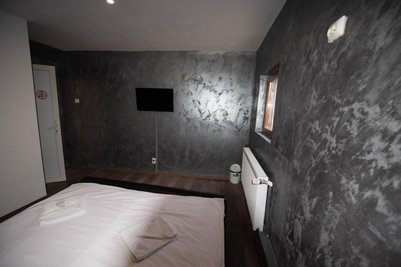 Vila Estera Therme 巴洛泰什蒂 外观 照片