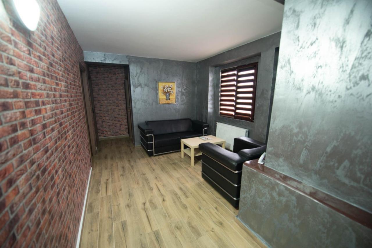 Vila Estera Therme 巴洛泰什蒂 外观 照片