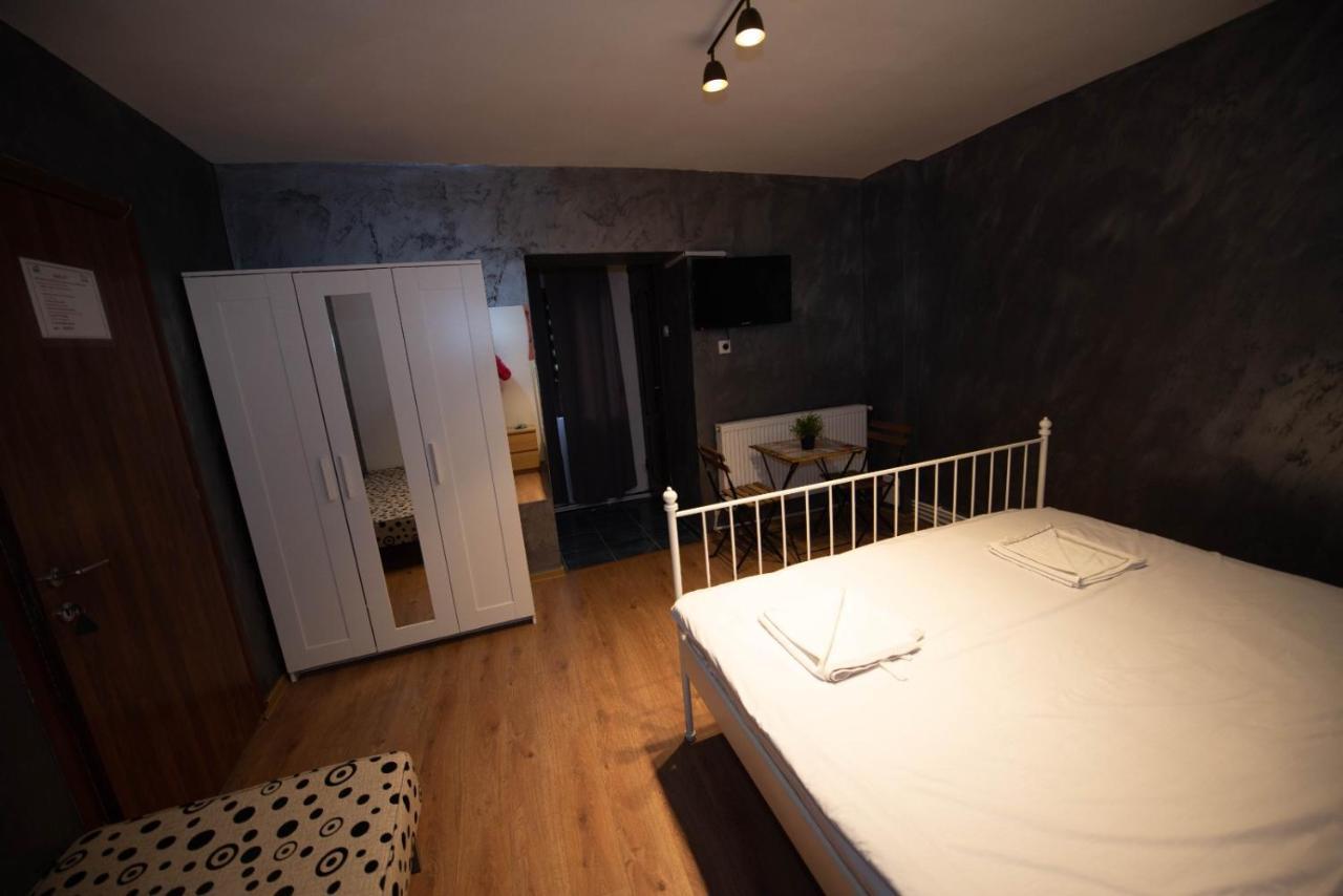 Vila Estera Therme 巴洛泰什蒂 外观 照片